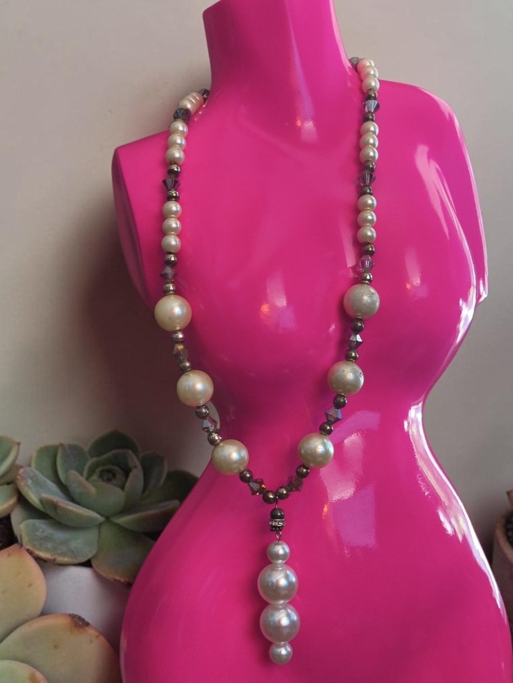 Faux Pearl and Hematite Beaded Pendant Necklace